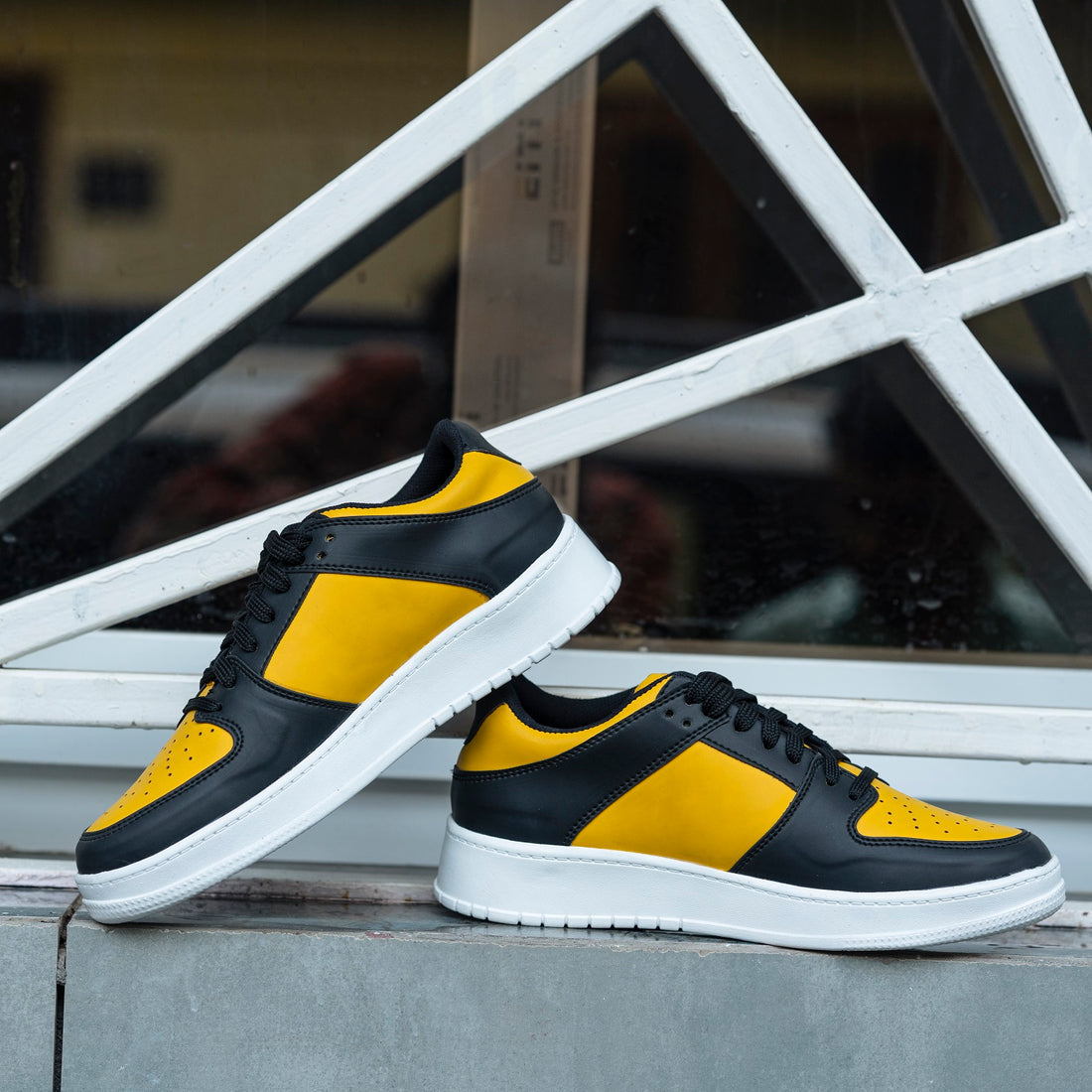 Saturn Laceup Sneakers - Yellow