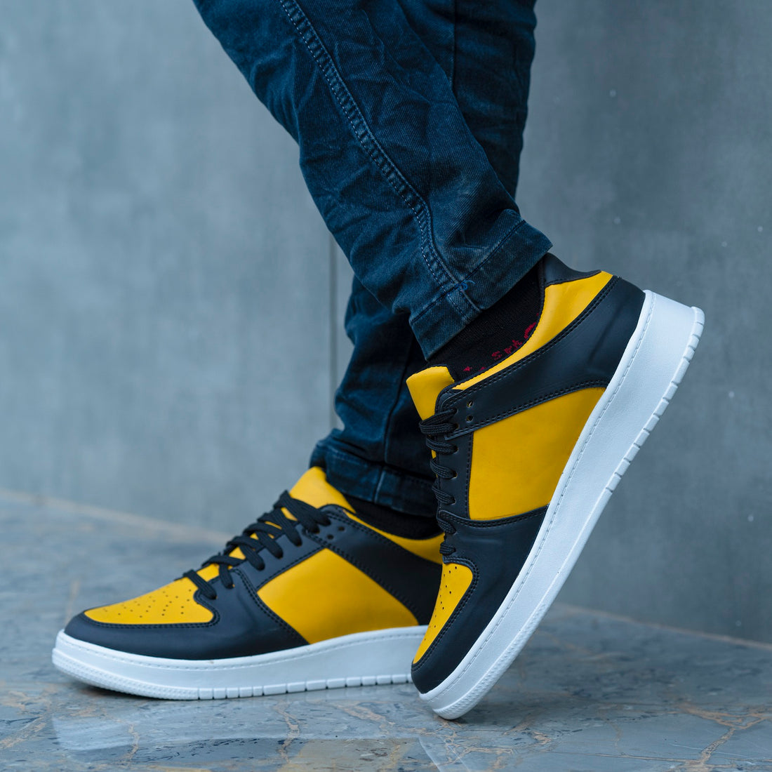 Saturn Laceup Sneakers - Yellow