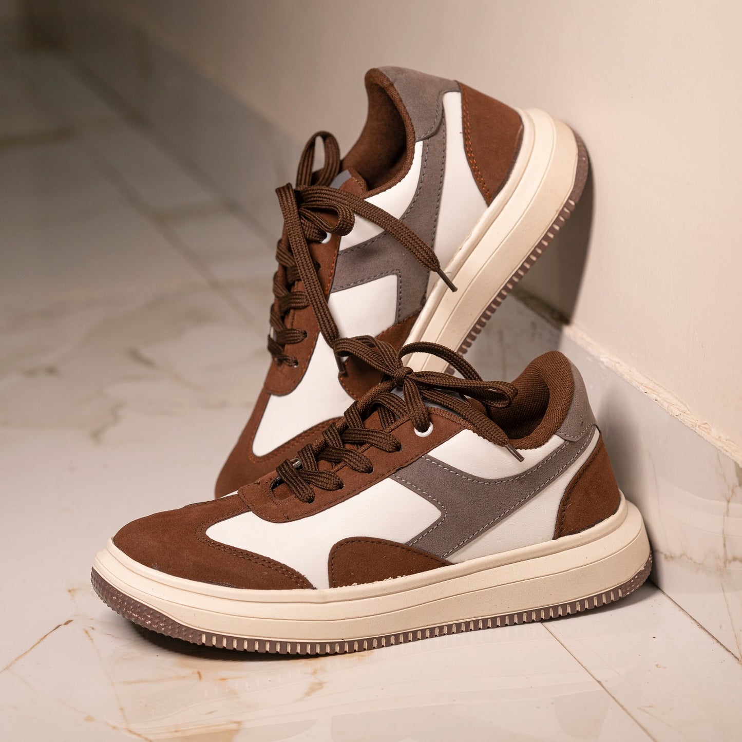 Noha Laceup Sneakers